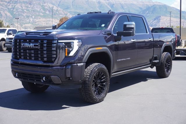 Used 2024 GMC Sierra 3500 Denali Ultimate AWD/4WD image 1