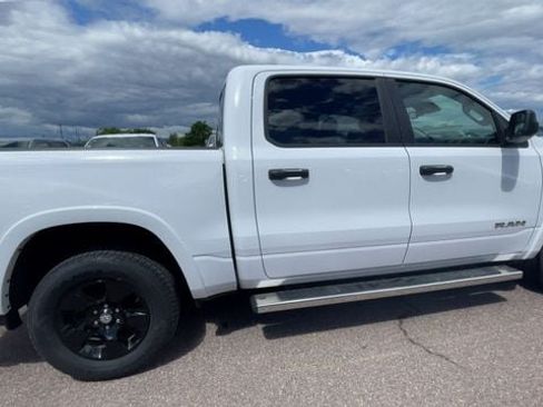 Used 2025 RAM 1500 Big Horn AWD/4WD image 9