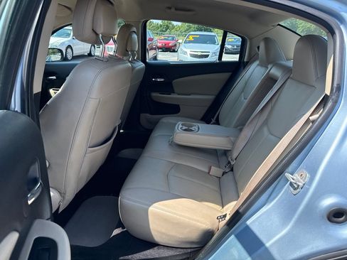 Used 2013 Chrysler 200 Limited FWD image 10