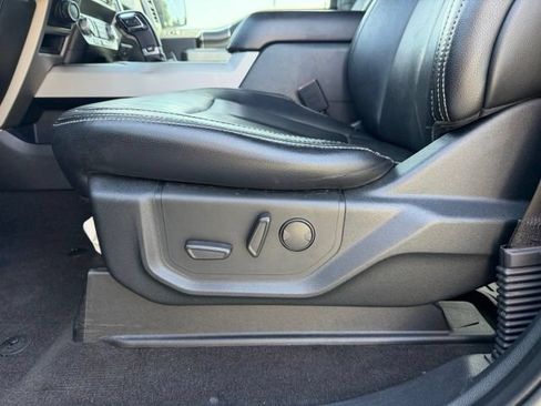 Used 2020 Ford F150 Lariat w/ Equipment Group 502A Luxury AWD/4WD image 9