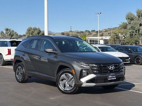 Certified 2025 Hyundai Tucson Blue AWD/4WD image 1