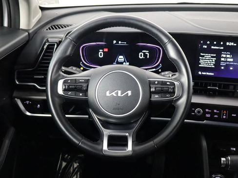 Used 2025 Kia Sportage EX FWD image 7