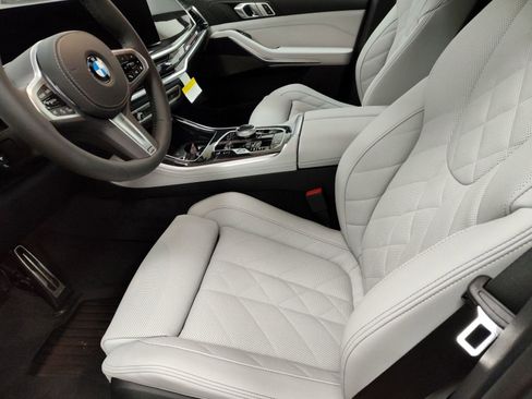 Used 2026 BMW X5 xDrive40i w/ Executive Package image 21