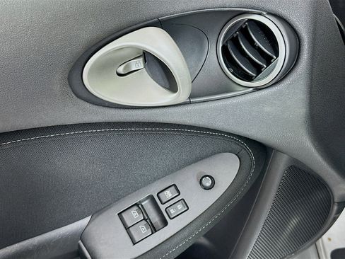 Used 2014 Nissan 370Z Coupe image 15