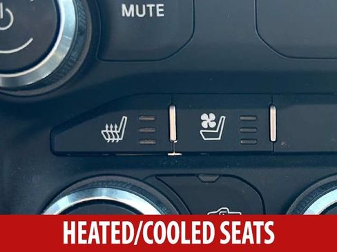 Used 2019 RAM 1500 Laramie AWD/4WD image 11