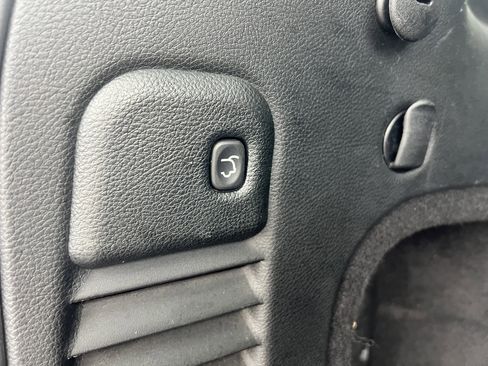 Used 2017 Jeep Grand Cherokee Limited image 12