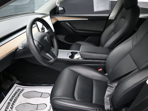 Used 2023 Tesla Model Y Long Range AWD/4WD image 17