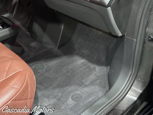 Used 2022 BMW iX xDrive50 w/ Premium Package AWD/4WD image 29