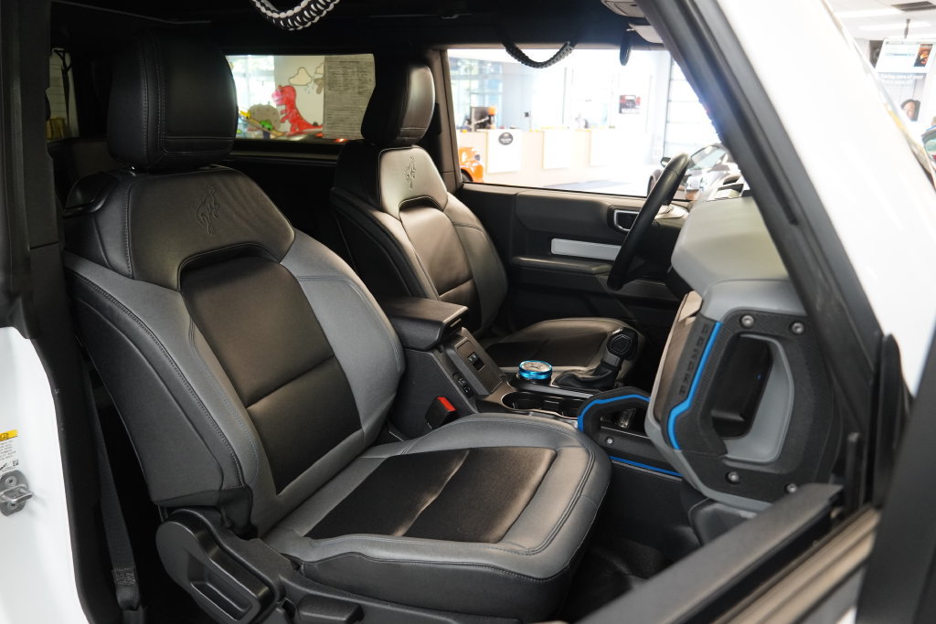 Used 2023 Ford Bronco Black Diamond AWD/4WD image 31