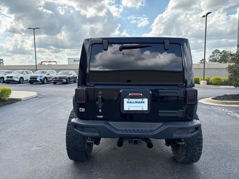 Used 2016 Jeep Wrangler Unlimited Rubicon image 6