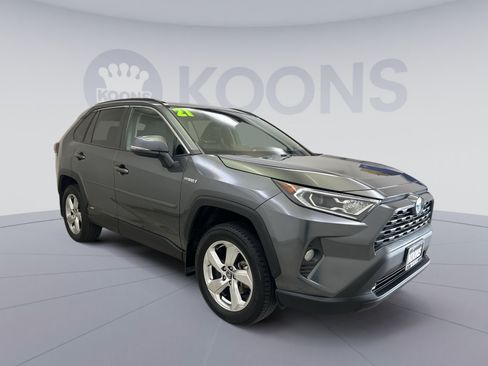 Used 2021 Toyota RAV4 XLE Premium AWD/4WD image 2