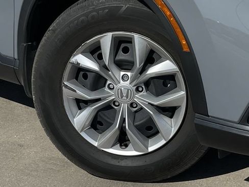 Used 2025 Honda CR-V LX image 8
