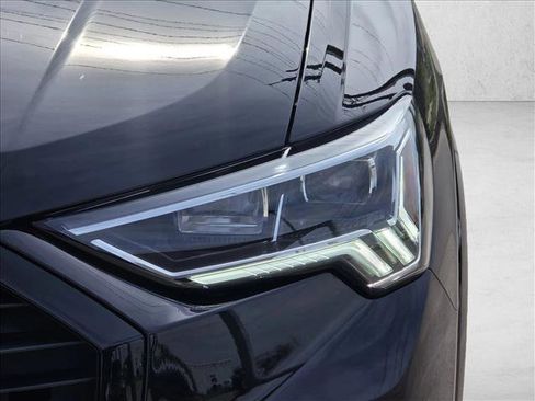 Certified 2025 Audi Q3 2.0T Premium Plus w/ Premium Plus Package image 10