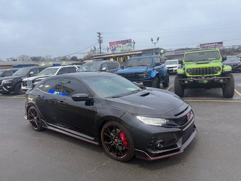 Used 2018 Honda Civic Type R image 3