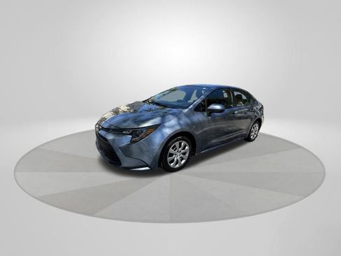 Used 2024 Toyota Corolla LE FWD image 3
