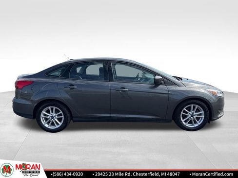 Used 2018 Ford Focus SE image 6
