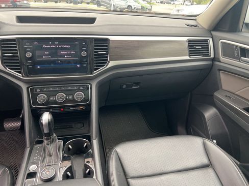 Used 2022 Volkswagen Atlas SE w/ Panoramic Sunroof Package AWD/4WD image 26