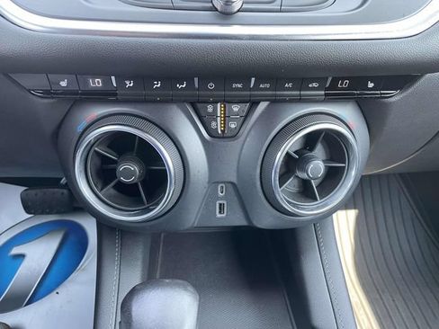 Used 2020 Chevrolet Blazer LT AWD/4WD image 34