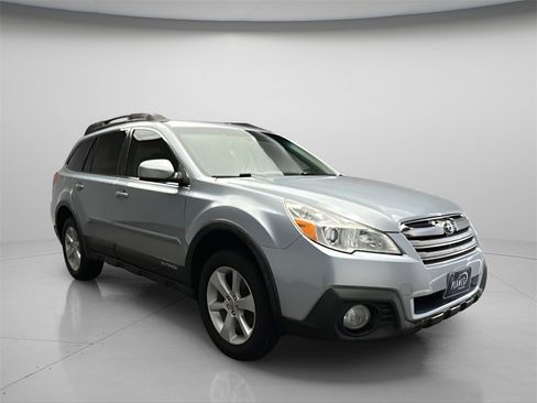 Used 2013 Subaru Outback 2.5i Premium image 1