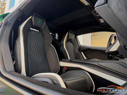 Used 2024 Lamborghini Revuelto AWD/4WD image 38