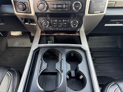 Used 2019 Ford F350 Lariat w/ Camper Package image 25