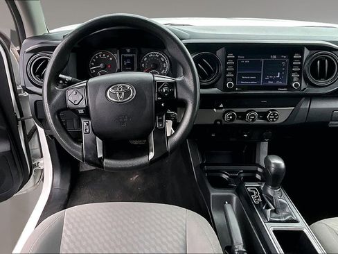Used 2022 Toyota Tacoma SR RWD image 9