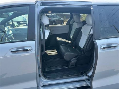Certified 2026 Toyota Sienna XSE AWD/4WD image 15