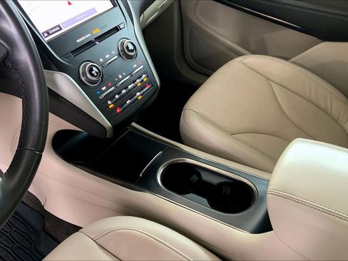 Used 2018 Lincoln MKC Select w/ Select Plus Package image 16