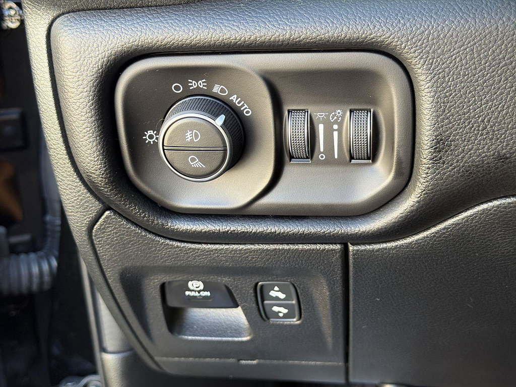 Used 2026 RAM 1500 RHO AWD/4WD image 17