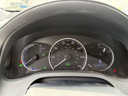 Used 2012 Lexus CT 200h Premium FWD image 11