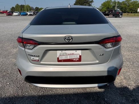 Used 2021 Toyota Corolla LE FWD image 6