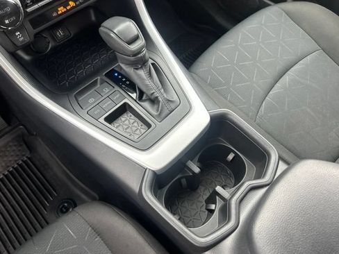 Used 2025 Toyota RAV4 XLE FWD image 26