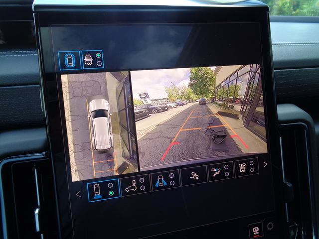 Used 2026 GMC Yukon AT4 Ultimate AWD/4WD image 13