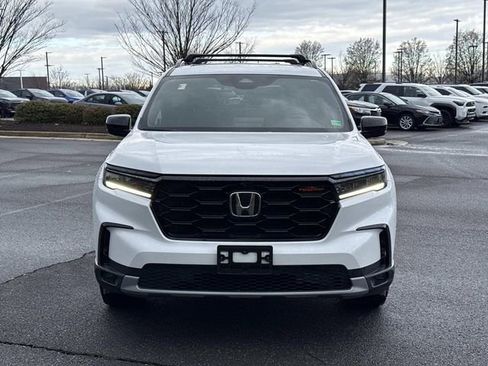 Used 2025 Honda Pilot TrailSport image 6