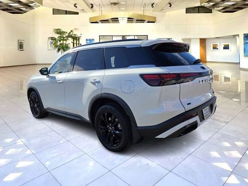 Certified 2025 INFINITI QX60 Luxe w/ Black Edition image 5