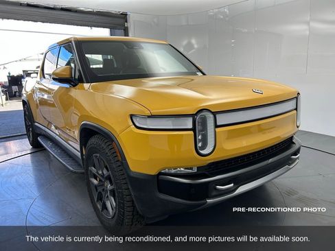 Used 2022 Rivian R1T Adventure image 8