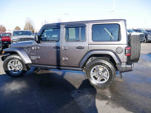 Used 2018 Jeep Wrangler Unlimited Sahara image 20
