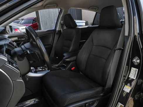 Used 2015 Honda Accord Sport image 21