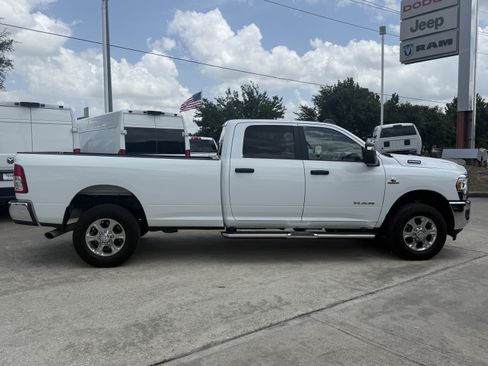 Used 2024 RAM 2500 Big Horn AWD/4WD image 3