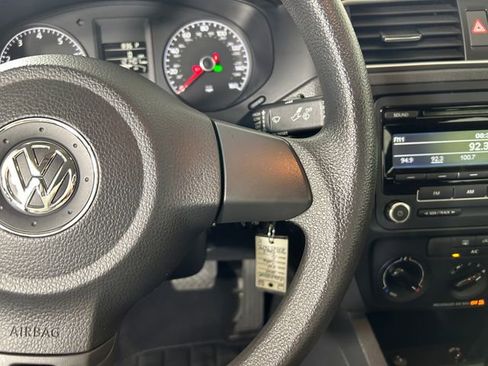 Used 2014 Volkswagen Jetta S image 17