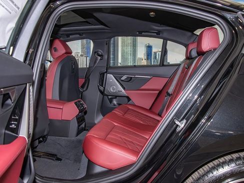 New 2026 BMW 540i xDrive w/ M Sport Package image 22