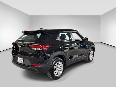Used 2023 Chevrolet TrailBlazer LS FWD image 4