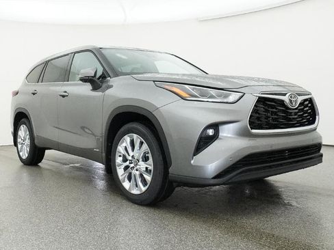New 2026 Toyota Highlander Limited image 46