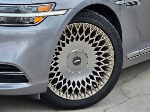 Used 2021 Genesis G90 5.0 Ultimate image 8