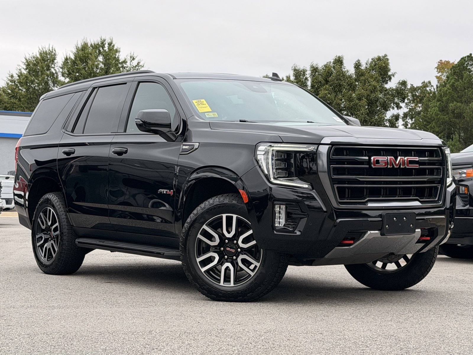 Used 2023 GMC Yukon AT4 w/ LPO, Floor Liner Package AWD/4WD image 2