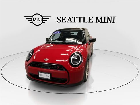 Certified 2025 MINI Cooper S image 4