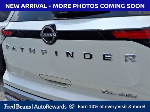 Used 2022 Nissan Pathfinder SL w/ SL Premium Package AWD/4WD image 12