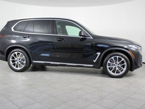 New 2026 BMW X5 xDrive50e w/ Executive Package AWD/4WD image 8