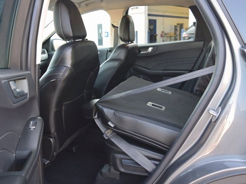 Used 2022 Ford Escape SEL image 31