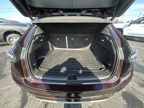 Used 2023 Buick Envision Avenir AWD/4WD image 24